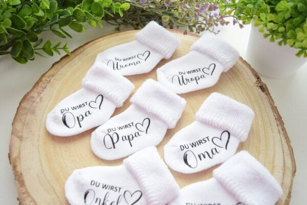 Baby Socke Schwangerschaft verkünden Du wirst Papa Schwangerschaftsverkündung Du wirst Oma Opa Baby-Söckchen Großeltern Überraschung – Bild 2
