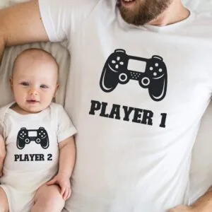 Papa und Baby Set. Vater Kind Outfit. Baby und Papa Partnerlook. "Player 1 " T-Shirt und "Player 2 " Baby Body. Familien Kleidung Set.