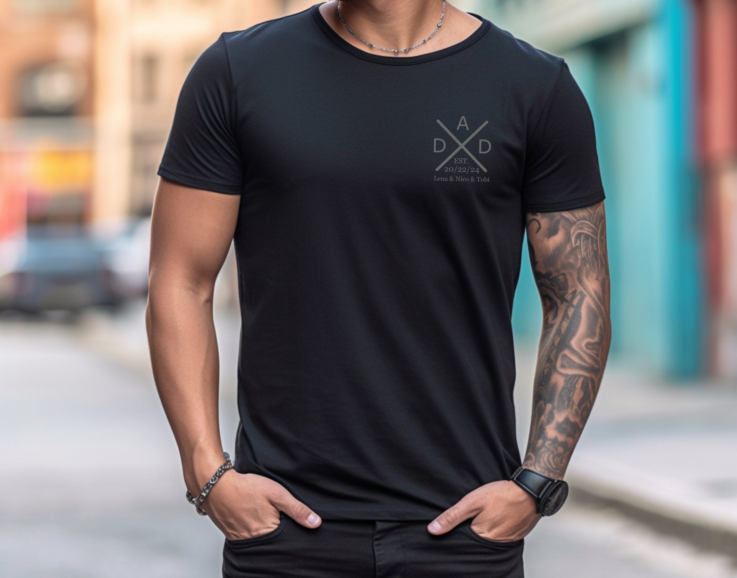 Zeitlose Vaterschaft:Personalisiertes Vater Shirt.T-Shirt mit dem Namen und Geburtsjahr des Kindes.Papa Geschenk.Papa Geschenkidee.