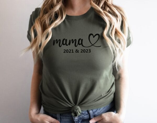 Mamas Schätze:Personalisiertes Shirt mit Kindernamen.Muttertagsgeschenk.Mama Geschenk.Personalisiertes Geschenk.Mom T-Shirt. – Bild 4