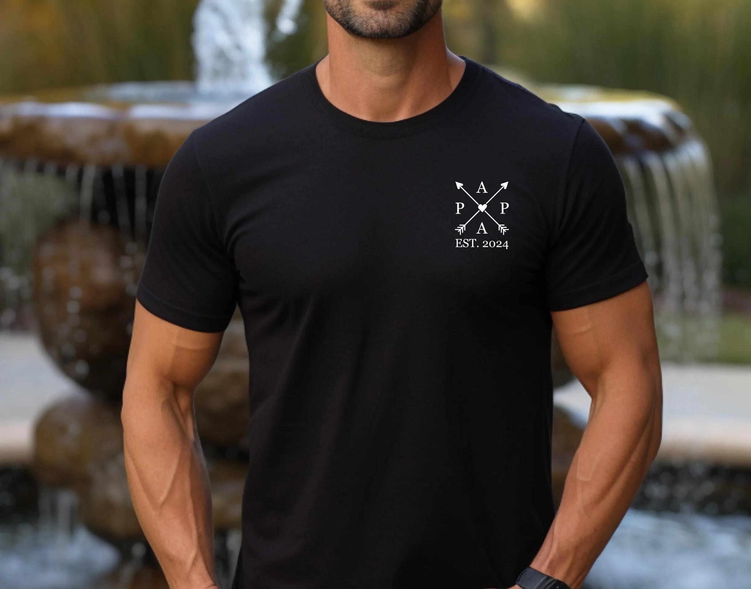 Papas Edition:T-Shirt mit dem Namen und Geburtsjahr des Kindes.Papa Geschenk.Papa Geschenkidee.Personalisiertes Vater Shirt.Vatertaggeschenk – Bild 2