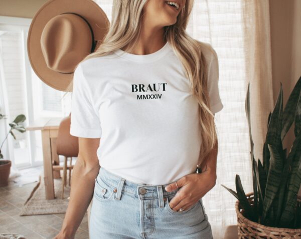 Hier kommt die Braut-Shirt.Braut 2024 T-Shirt.JGA Tshirt.Brautgeschenk.Junggesellinnenabschied Frauen Shirt.Hochzeit 2024.JGA Frauen TShirt.
