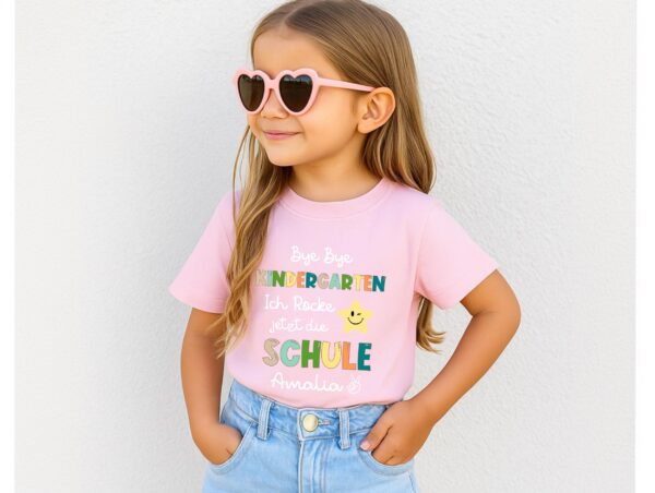 Schulkind T-Shirt individuell – Erster Schultag – Einschulungsgeschenk.Personalisiertes T-Shirt zum Schulanfang – Einschulung Geschenk. – Bild 2