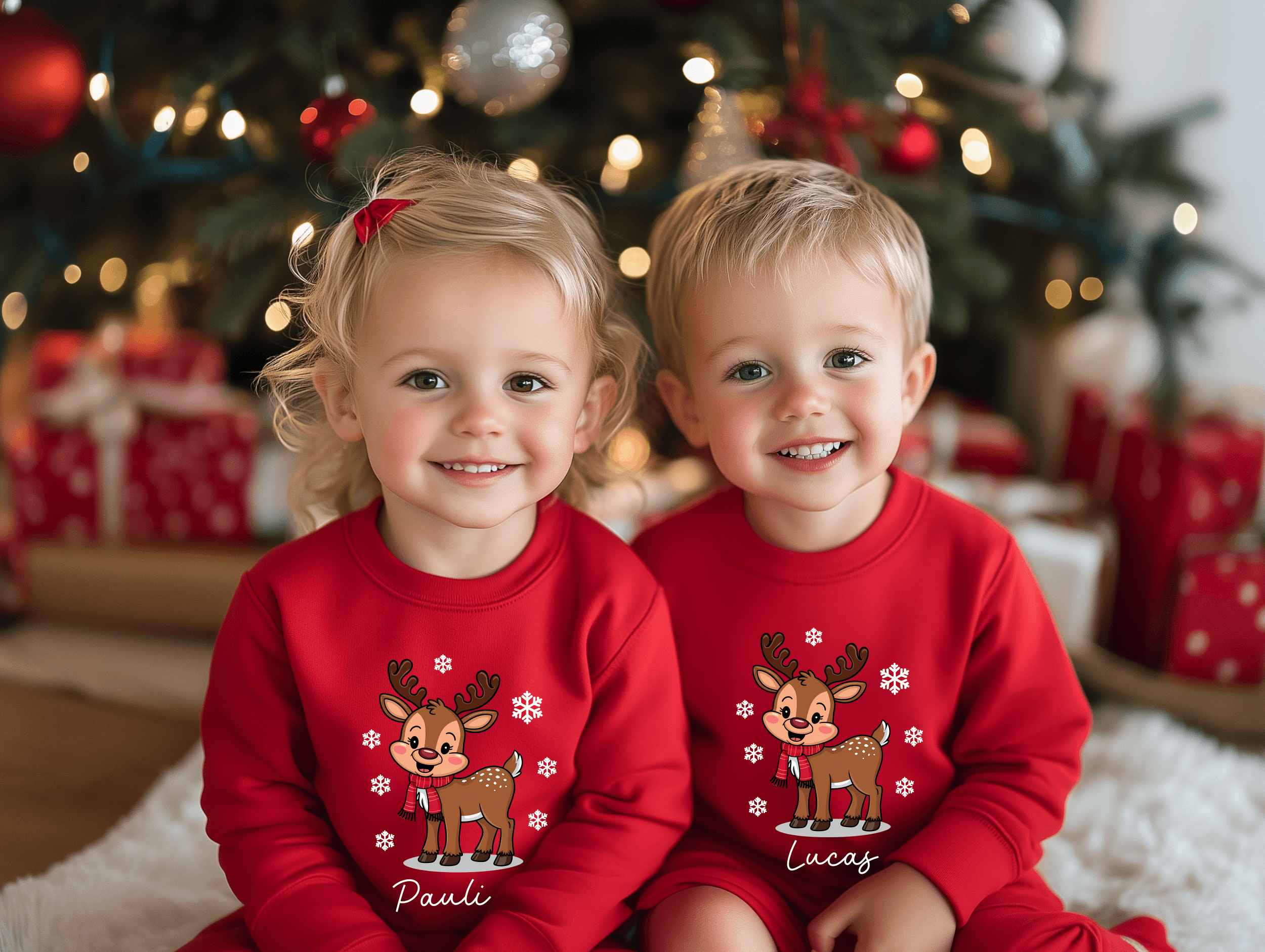 Familien Weihnachts Sweatshirt Rot mit Rentier – personalisiert mit Namen: Mama, Papa, Wunschname – Matching Family Xmas Pulli, Geschenk Set – Bild 3