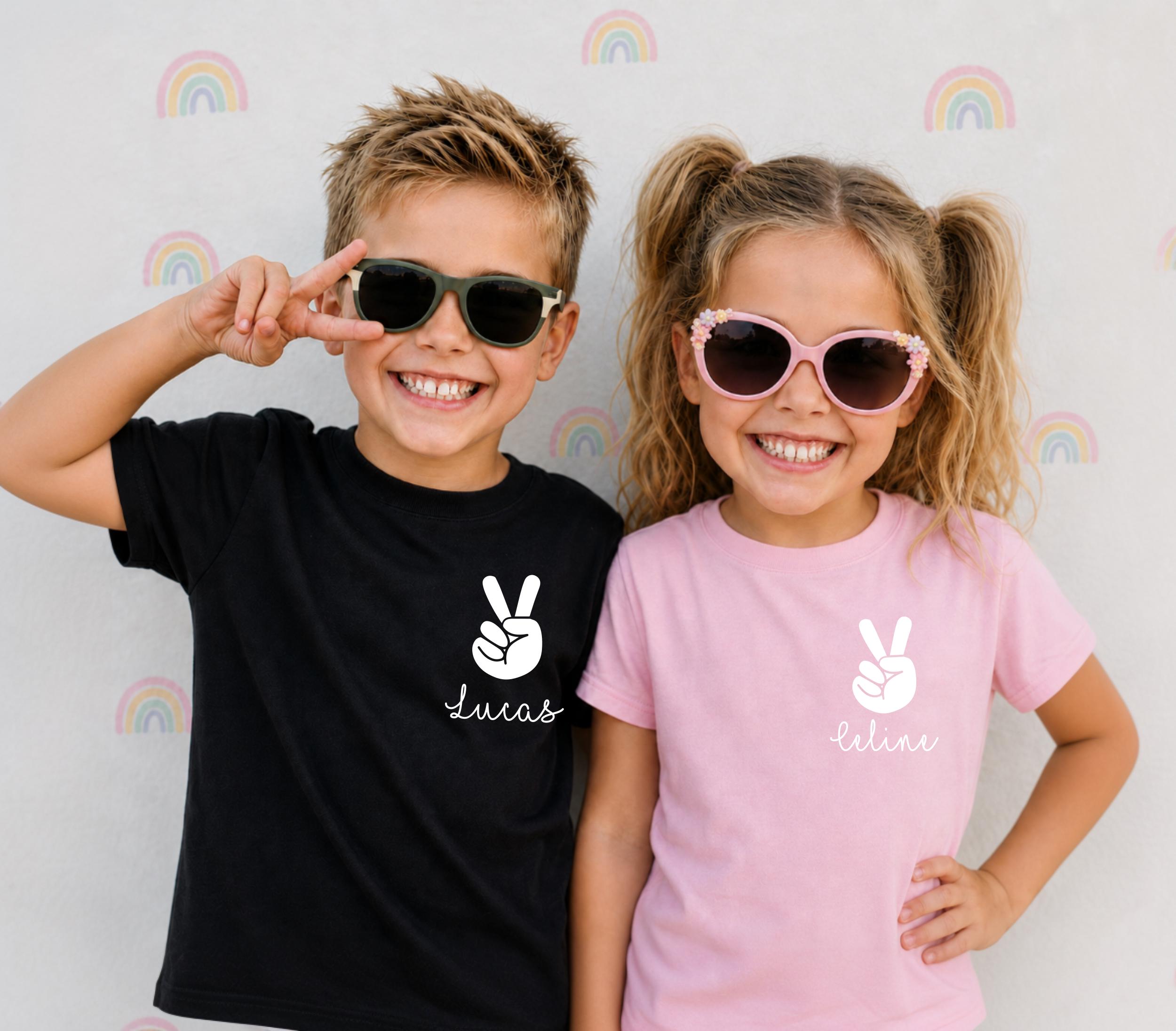Erster Schultag 2026 T-Shirt Personalisiert, Kinder Shirt mit Name, Einschulung Geschenk, Schulanfang Outfit, Ich bin ein Schulkind – Bild 2